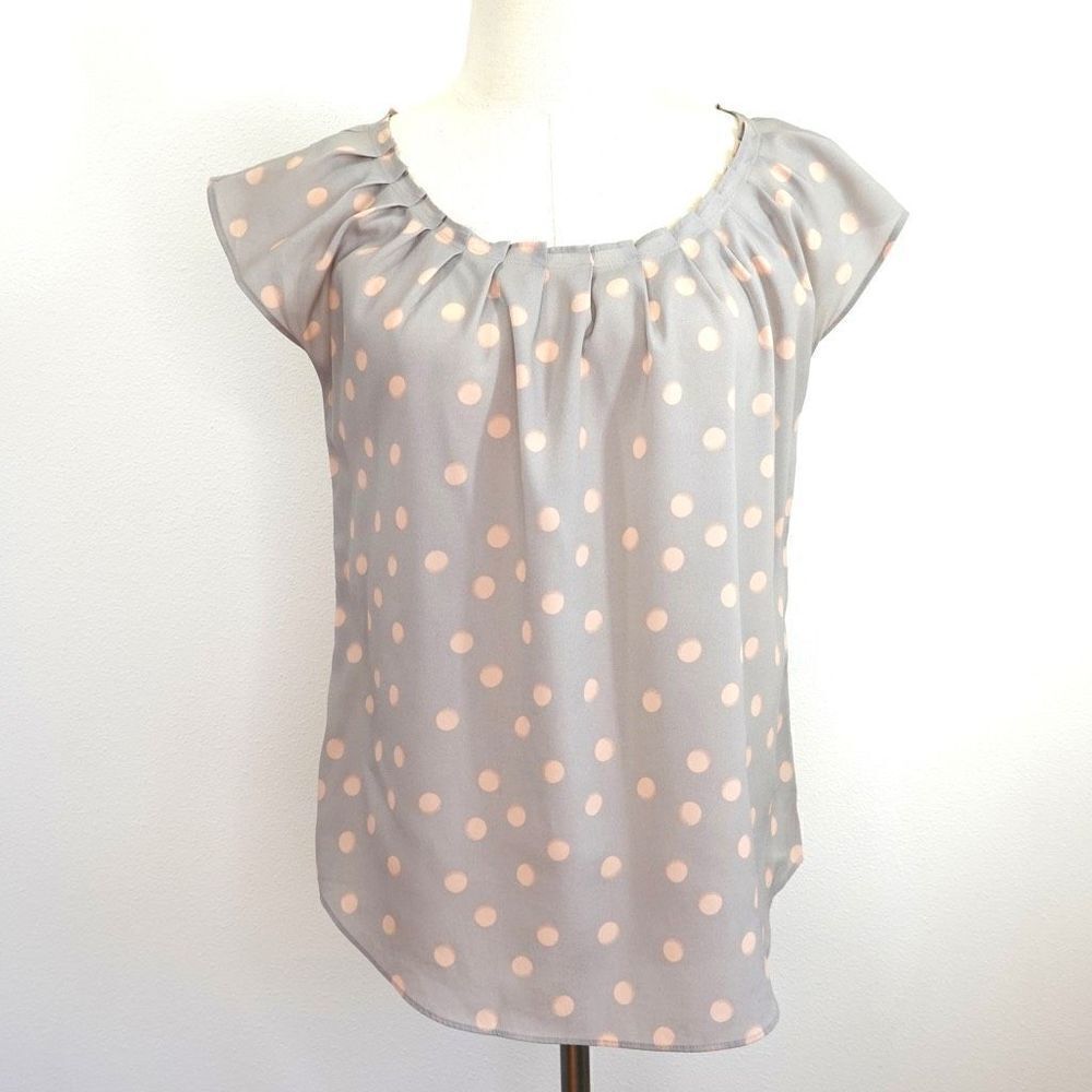 LC Lauren Conrad Pleat Neck Top Gray with Pink Polka Dots - S - Keyhole Tie in B